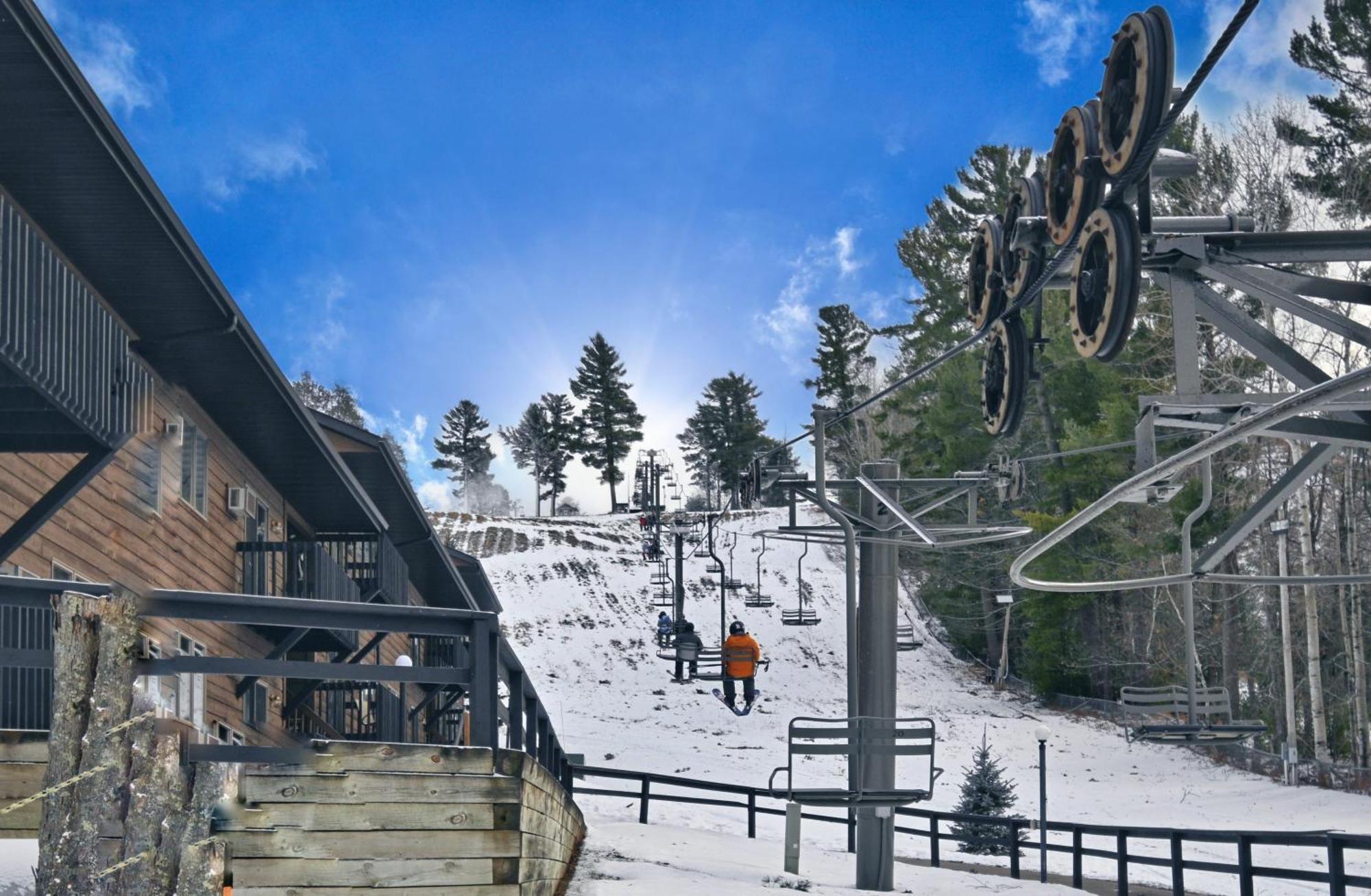 Pine Mountain Resort Айрон-Маунтин Экстерьер фото
