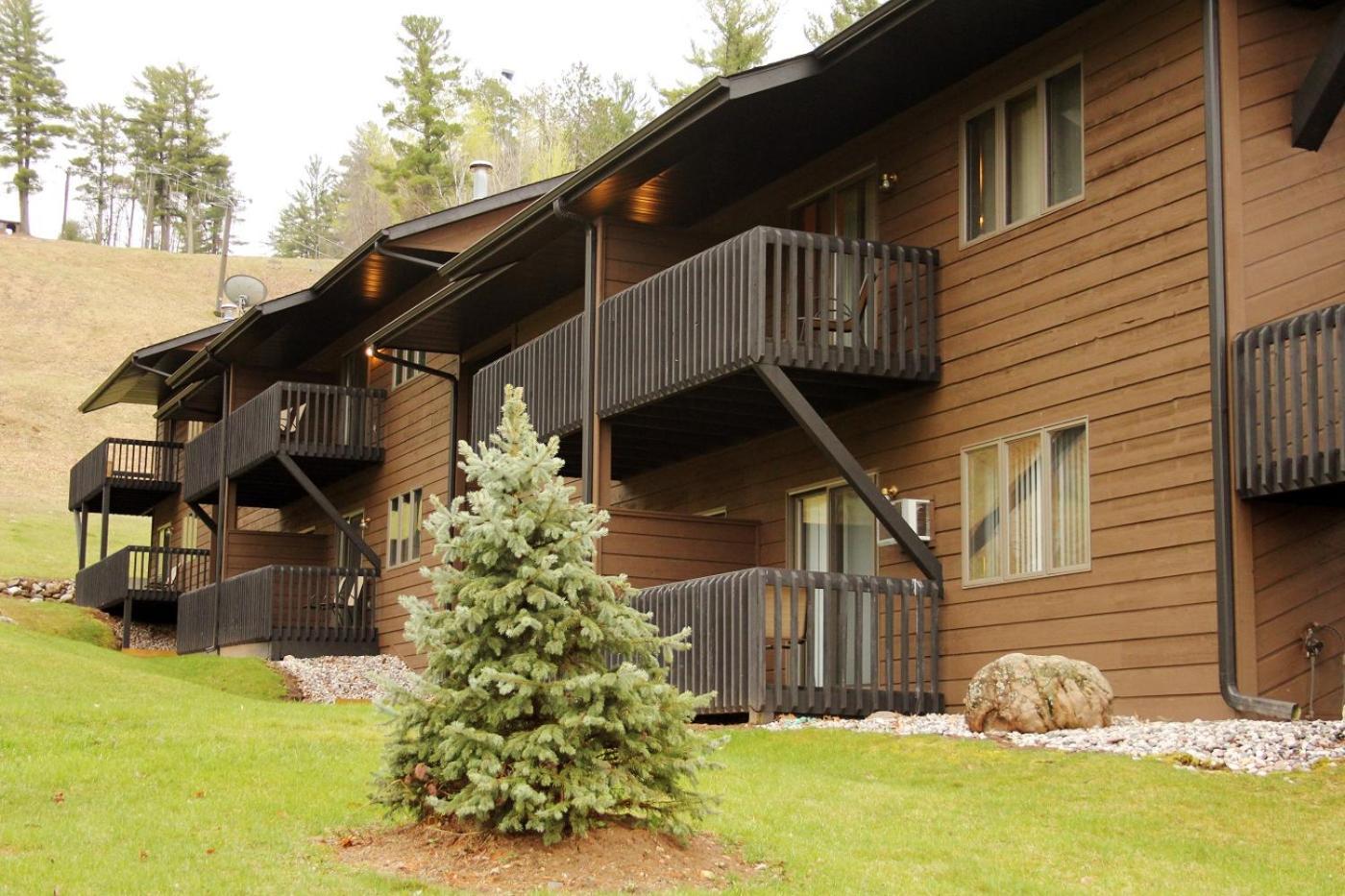 Pine Mountain Resort Айрон-Маунтин Экстерьер фото