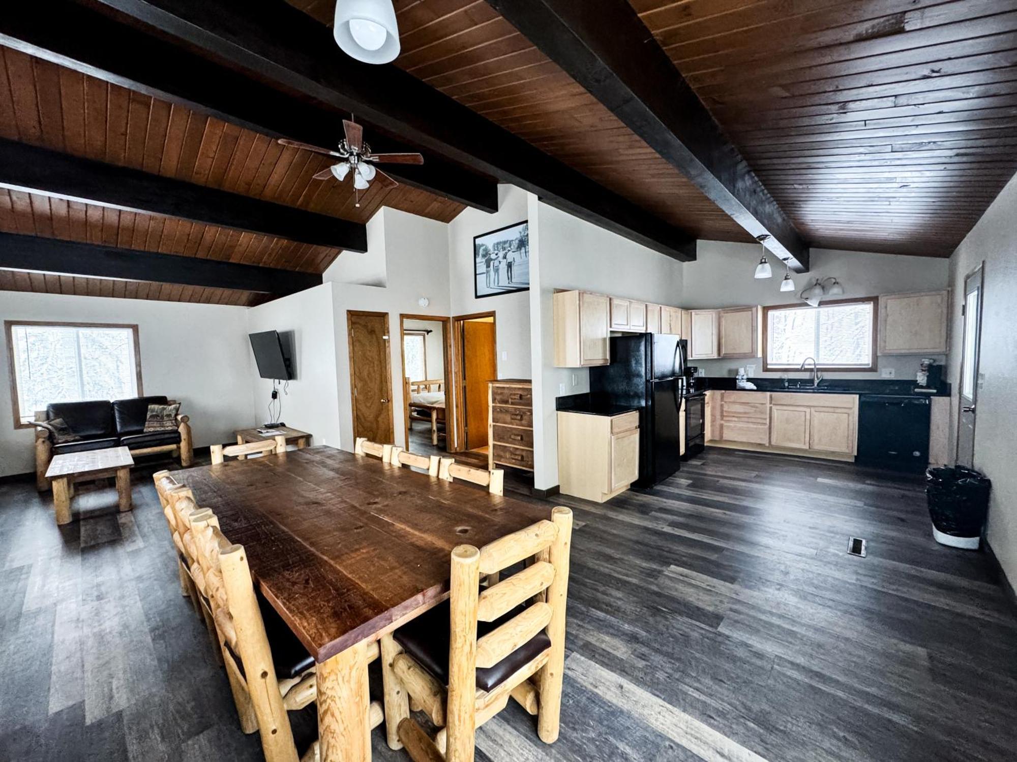 Pine Mountain Resort Айрон-Маунтин Экстерьер фото